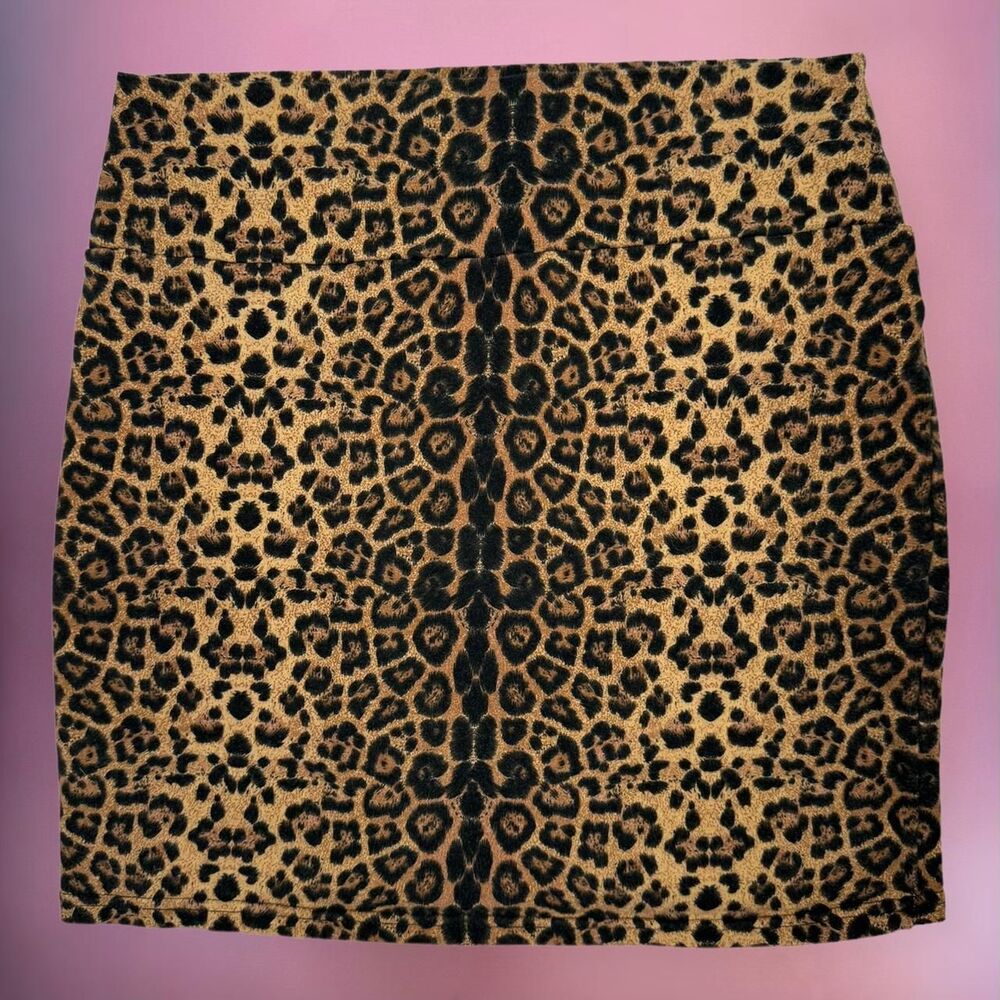 leopard print mini skirt🎀